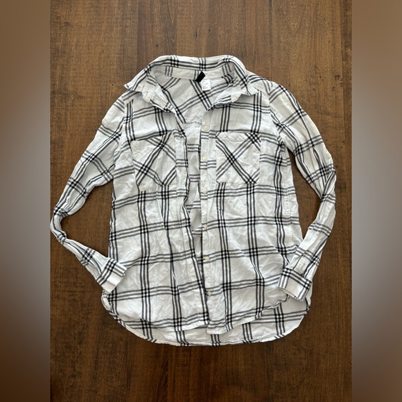 H&M Black and White Plaid Flannel Shirt - Picture 5 of 14